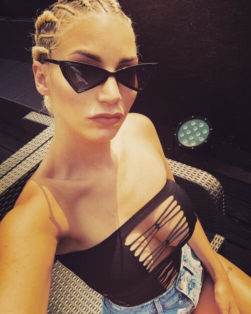 767 10005896833cd67084f0