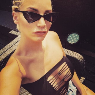 767_10005896833cd67084f0