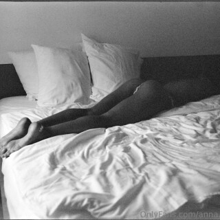 anna.ralphs-2022-10-28-2658229838-for-photographs-on-film-a-separate-love.-color-phot