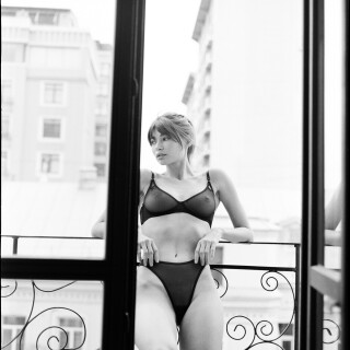 anna.ralphs-2022-10-28-2658229842-for-photographs-on-film-a-separate-love.-color-phot