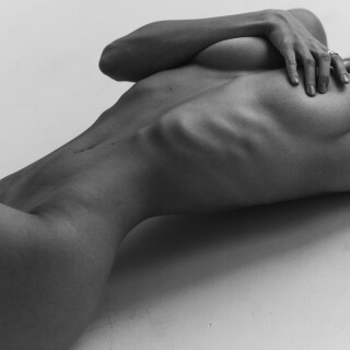 anna.ralphs-2022-12-16-2718056089-black-and-white-photo-and-color