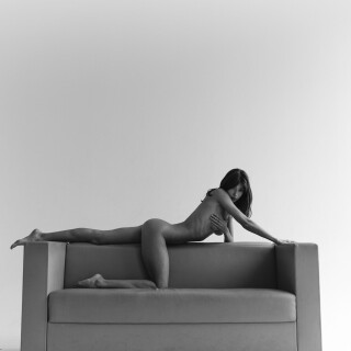 anna.ralphs-2022-12-16-2718056091-black-and-white-photo-and-color