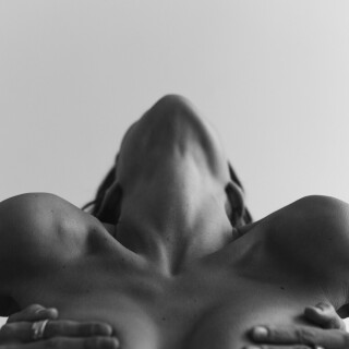 anna.ralphs-2022-12-16-2718056093-black-and-white-photo-and-color