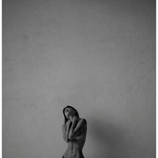 anna.ralphs-2023-01-24-2753414427-Im-not-a-fan-of-black-and-white-photos-but-I-thin